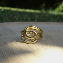 Bague croisée
